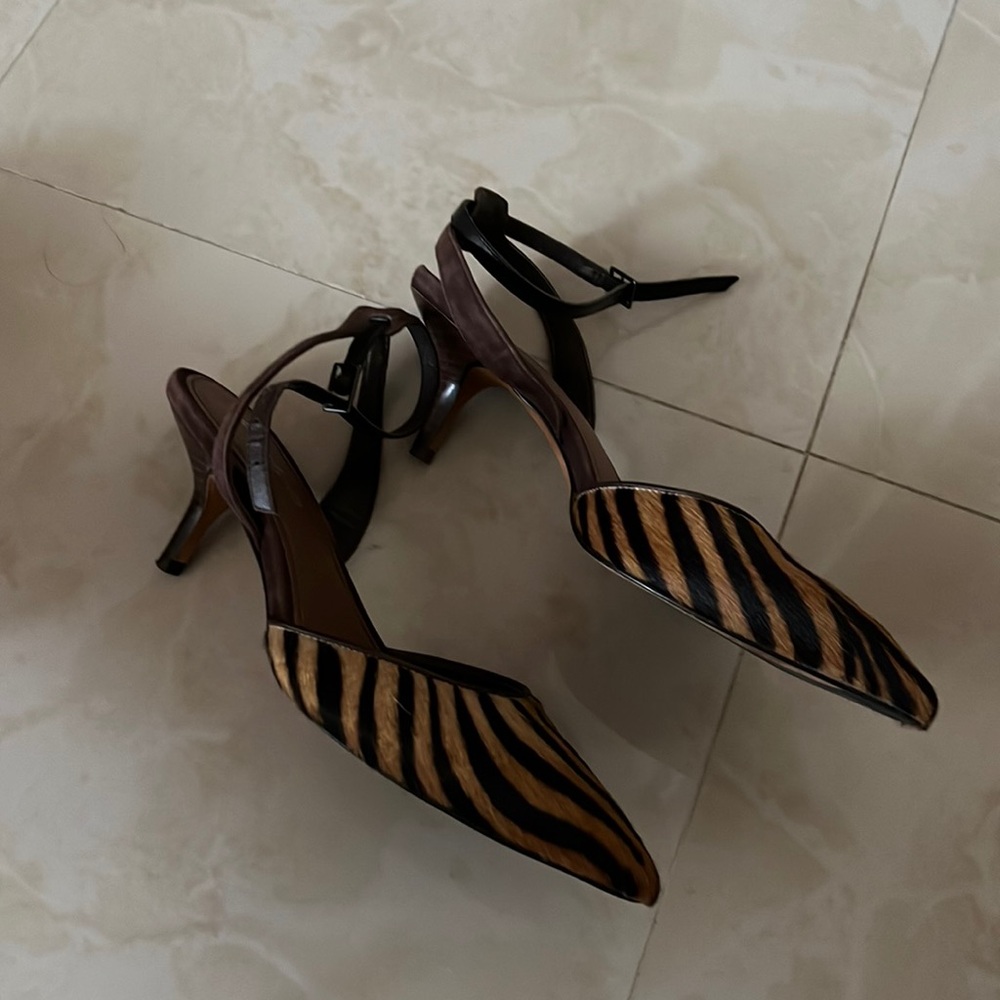 DONALD J PLINER DJP CALF HAIR KITTEN HEELS - 8